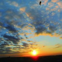 上から見るか下から見るか…「日の出パラグライダー」挑戦レポート！