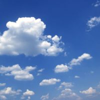 英語「Every cloud has a silver lining」の意味って？