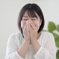 英語の「happily」と「happy」の違いって？