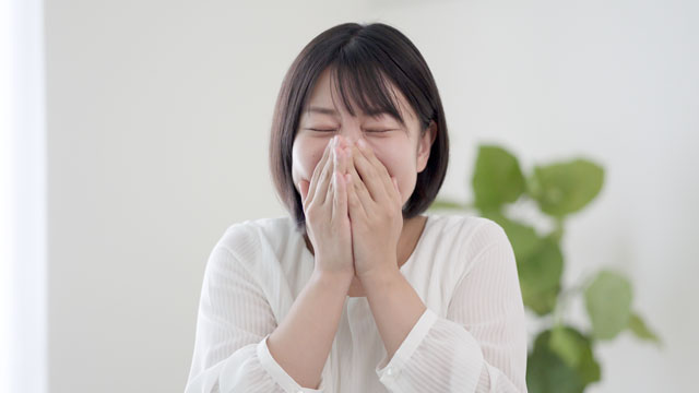 英語の「happily」と「happy」の違いって?