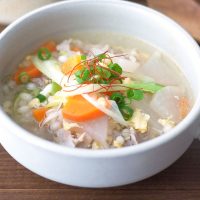 【作り置きOK】もち麦で便秘を解消！簡単「韓国風スープ」