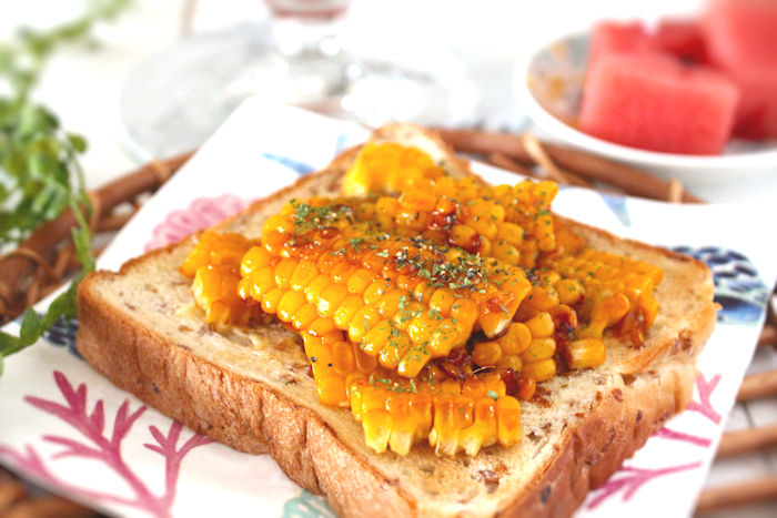 夏の風物詩！懐かしい味が簡単「バターコーントースト」