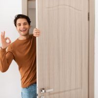 英語「May I come in?」の意味って？