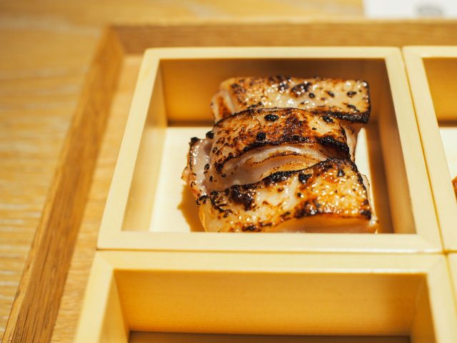 「現代里山料理 ZEN HOUSE」究極の朝食膳 比内鶏
