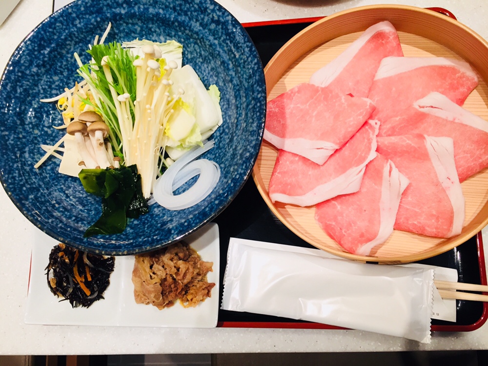 朝からガッツリ食べたい時に！東京「お肉×モーニング」スポット3つ
