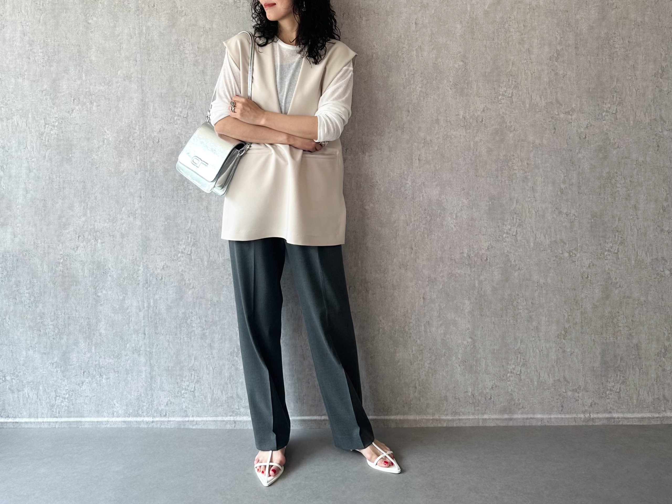 メンズ」も使える！UNIQLOタックワイドパンツ着回し術3つ - 朝時間.jp