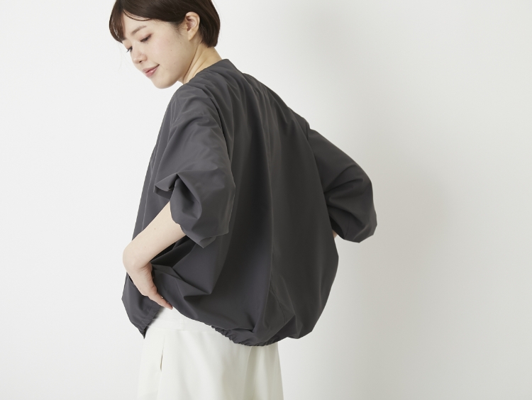 季節の変わり目に重宝する「Kilka 軽くて蒸れにくいUVカット＆撥水ブルゾン」