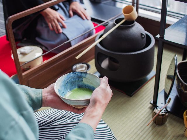 天空を楽しむ茶道体験「朝茶の湯」