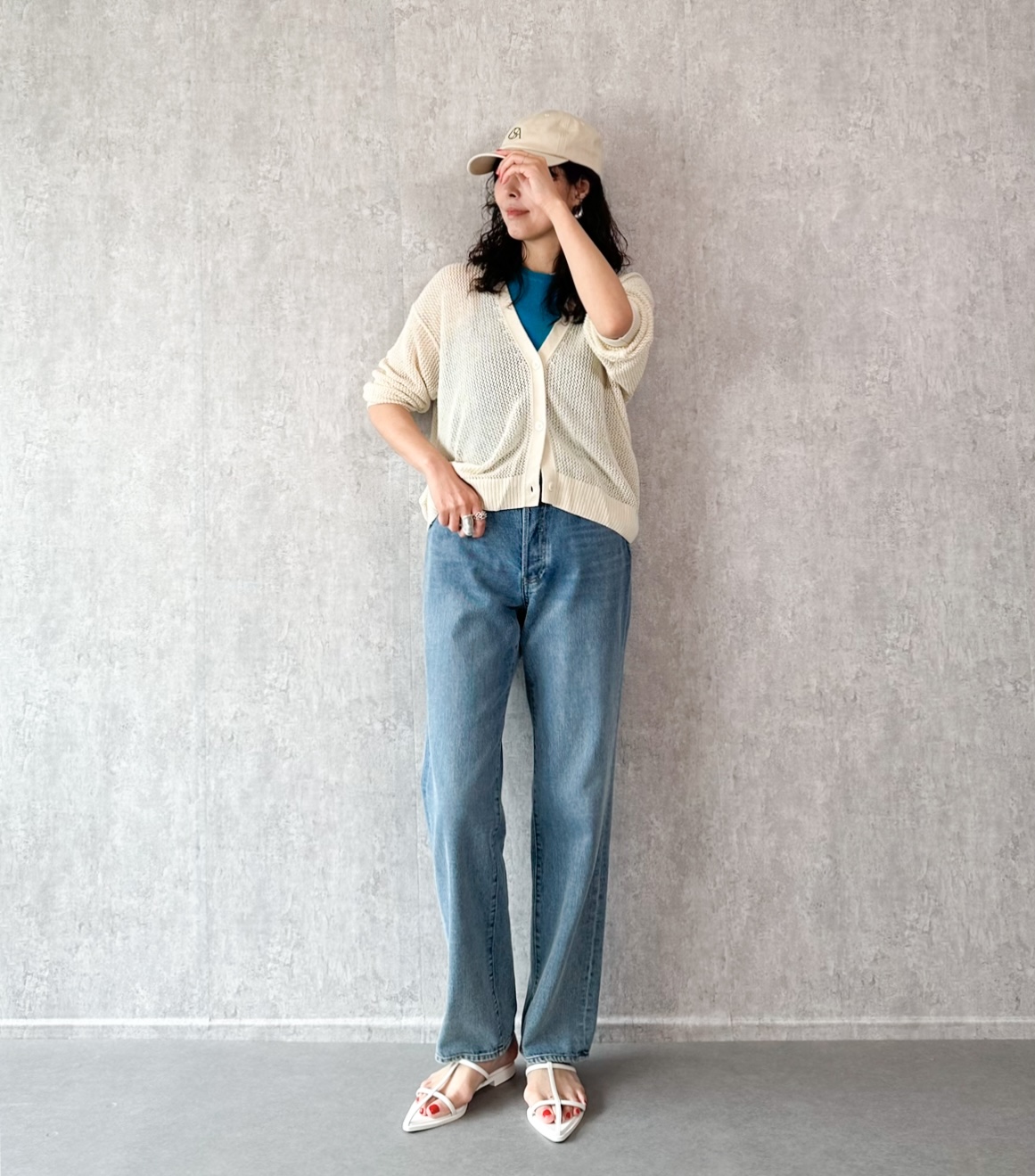 1枚あると便利！UNIQLO「メッシュショートカーディガン」着回し術3つ