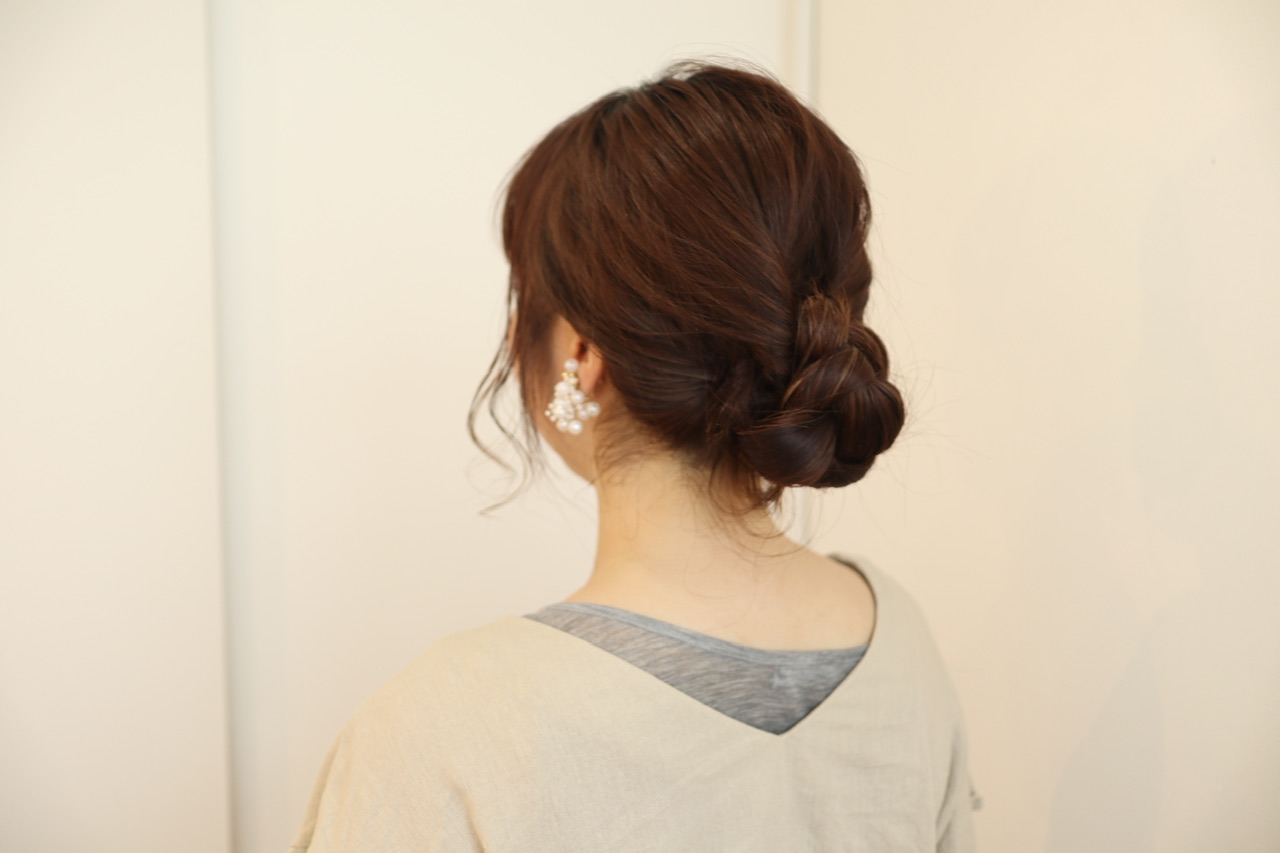 梅雨時期にオススメ！ヘアアレンジのポイント2つ