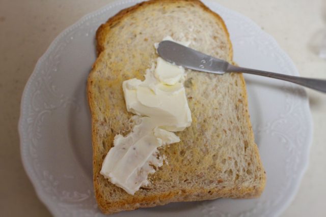 クリームチーズとパン