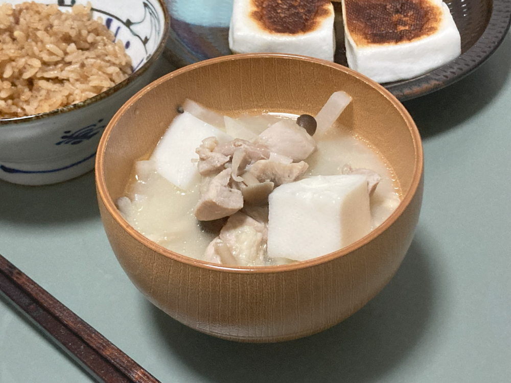 ふわふわ、軽やかな食感！「はんぺんのお味噌汁」