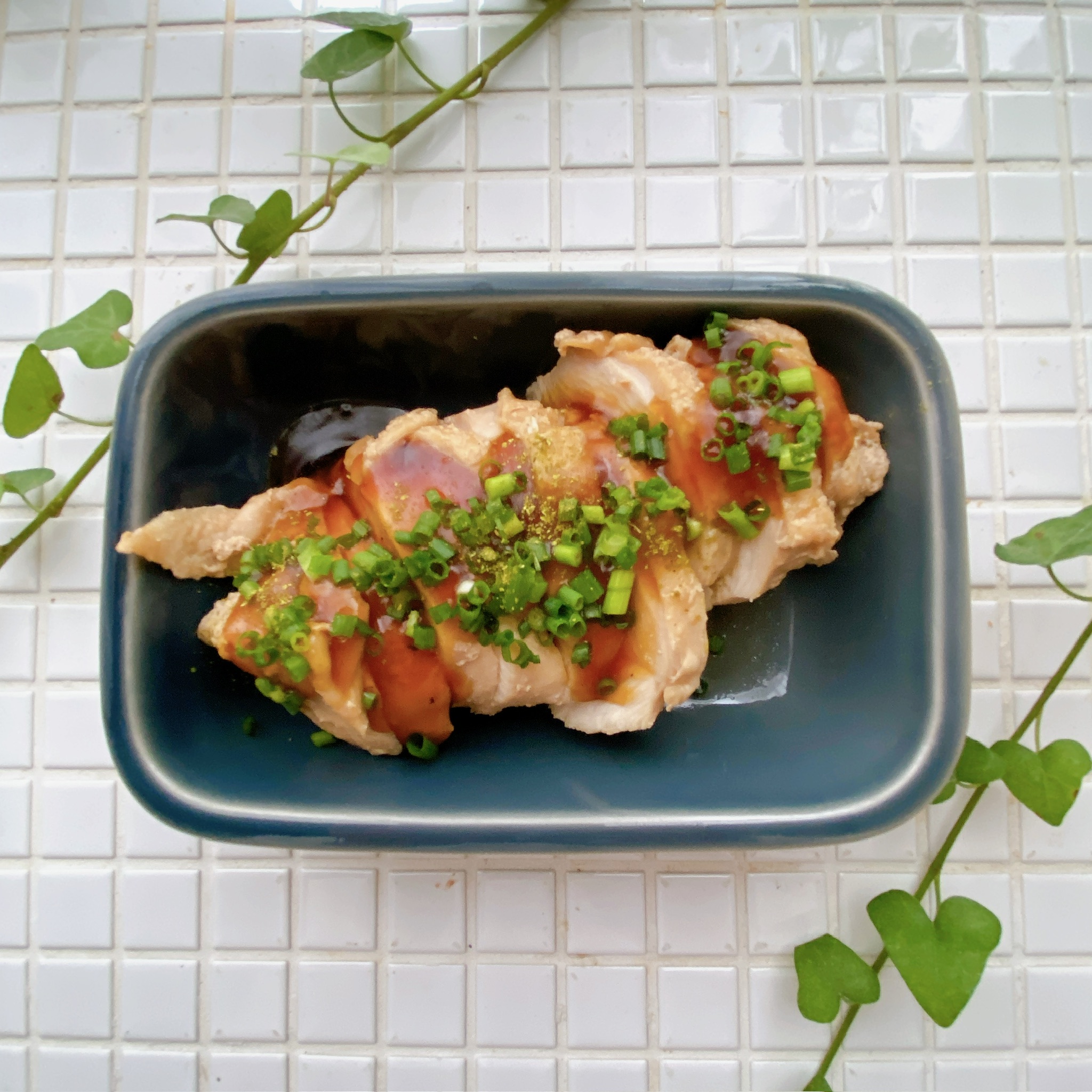 湯せんで簡単！しっとり「鶏チャーシュー」の作り置き