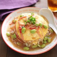 レンジで簡単！高たんぱくレシピ「カニカマ天津飯」