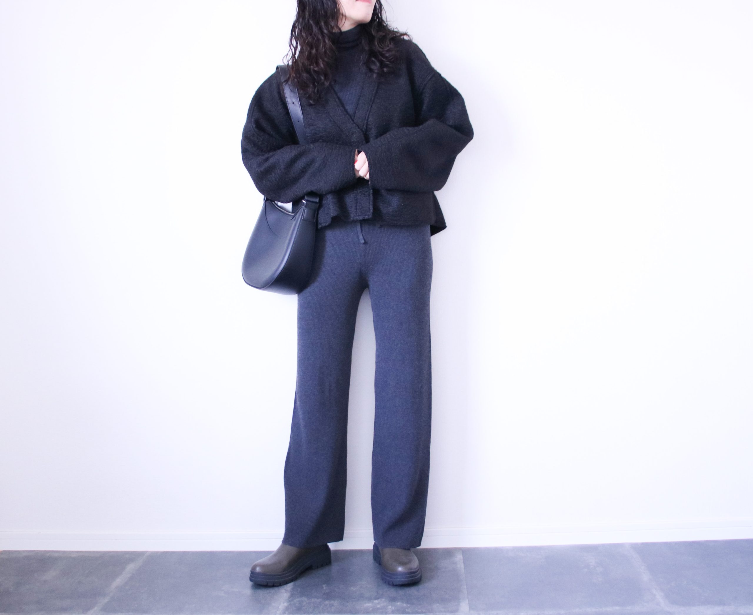 年末年始の帰省に使える！UNIQLO「ウォッシャブルニットリブパンツ」着