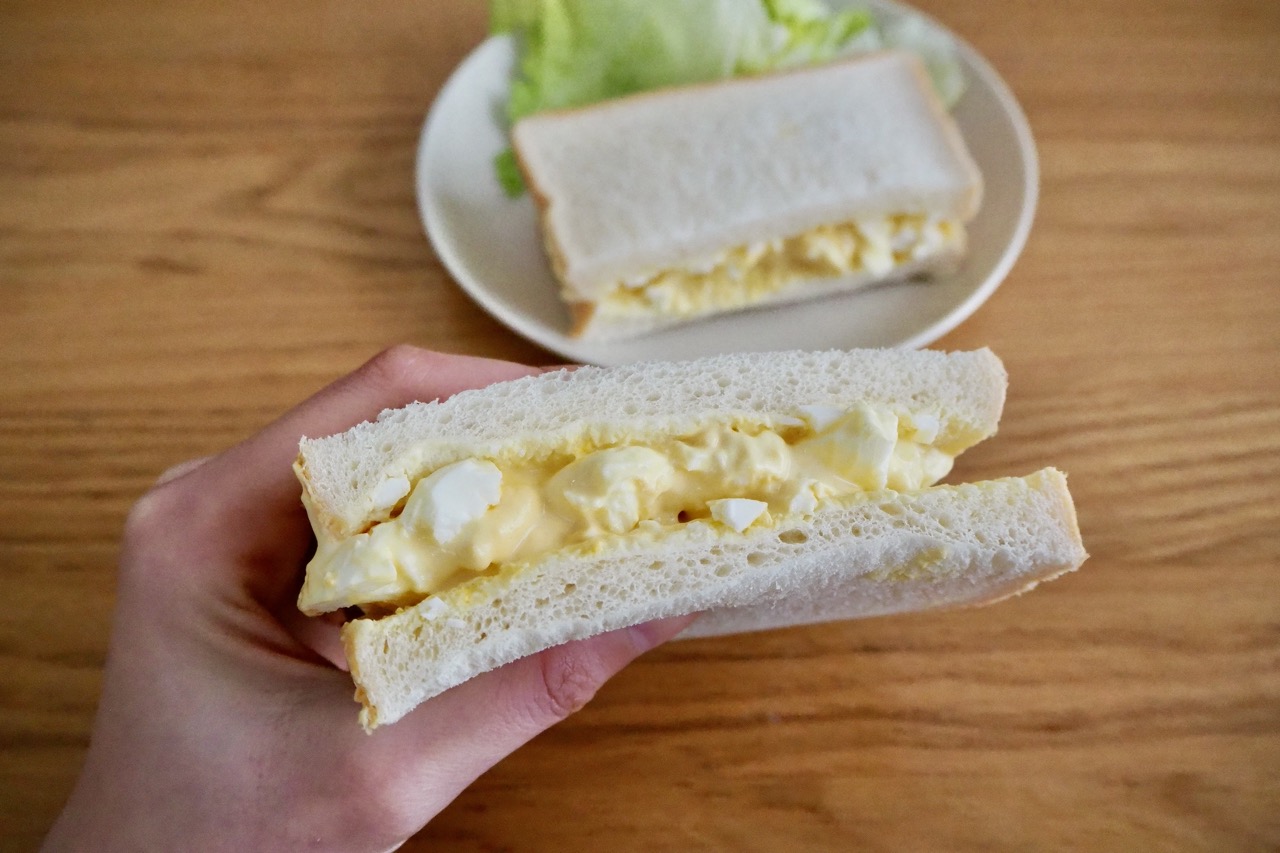 袋のままつぶすだけ！簡単に「たまごサンド」が作れるアイテム