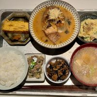 【恵比寿】好きな小鉢を並べて定食をカスタマイズ@ふ定食屋【vol.411】