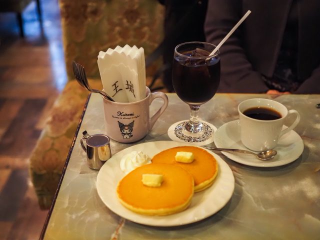 上野 珈琲 王城 コーヒーとパンケーキ