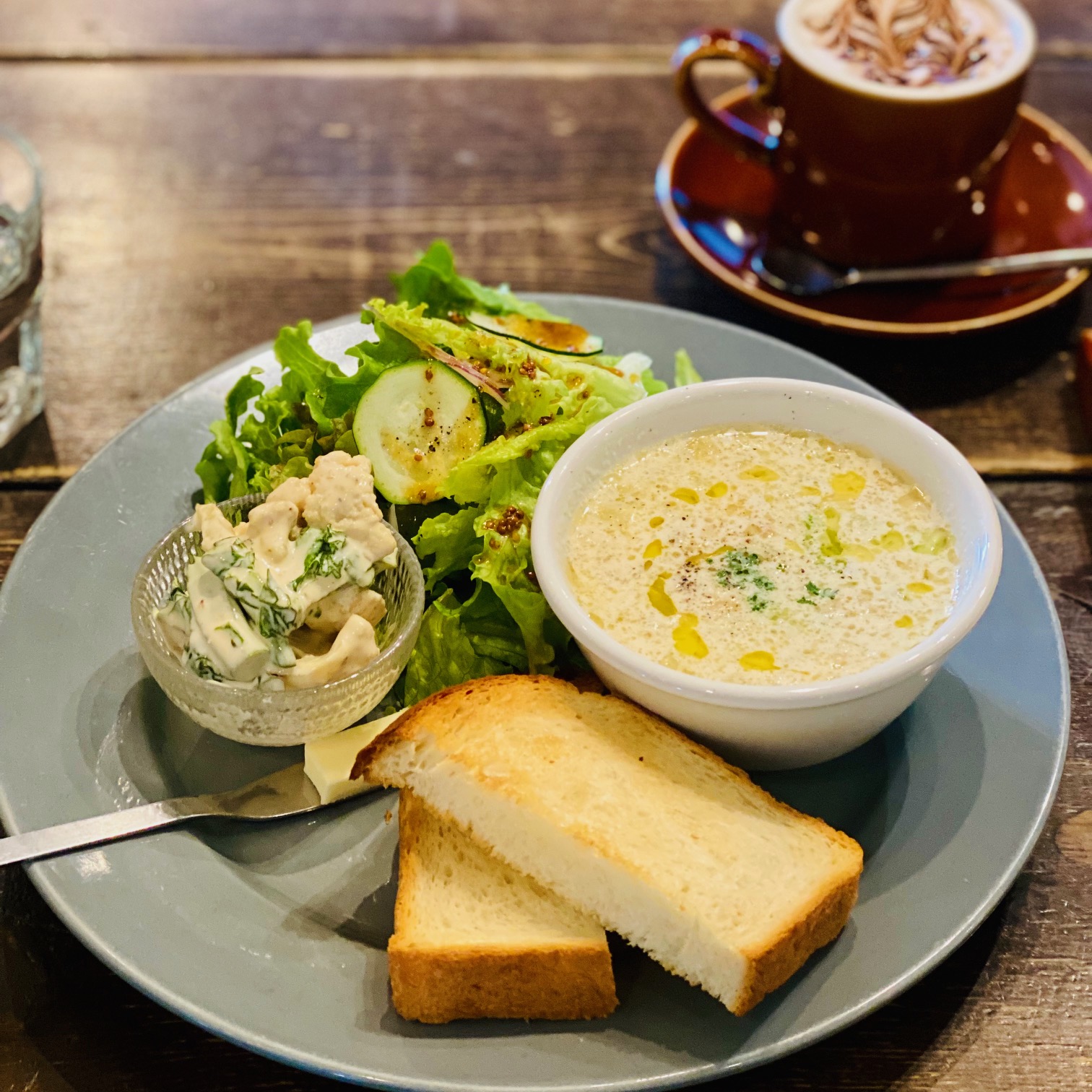 【大阪・阿波座】日・祝限定！癒しの森小屋カフェでヘルシーモーニング@Cafe martha
