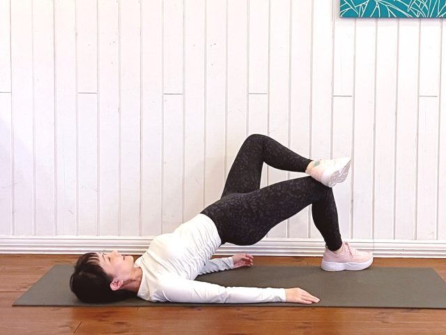 「片足ショルダーブリッジ」