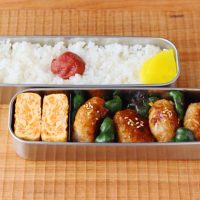 焼肉のたれで簡単！「豚つくねピーマン」「にんじん卵焼き」2品弁当