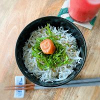 梅紫蘇しらす丼