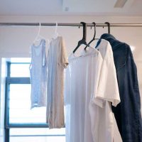 英語「hang the laundry」の意味って？