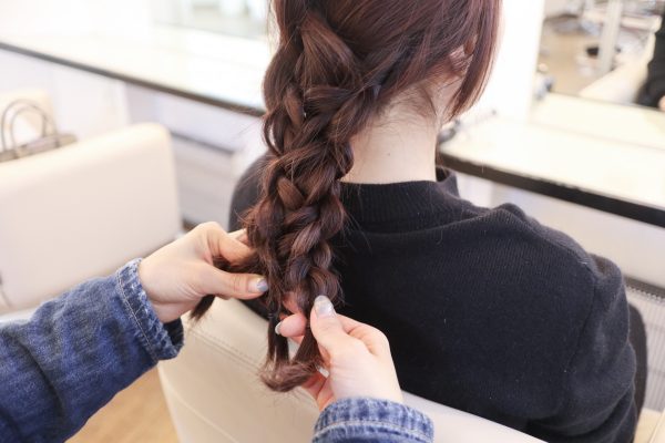 簡単華やかヘアアレンジ術