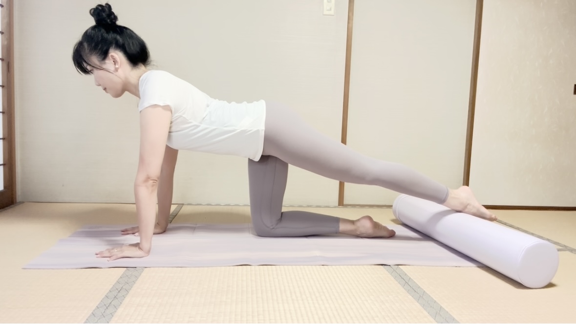 ピラティスでゴツゴツ太ももとサヨナラ!簡単「美脚ストレッチ」