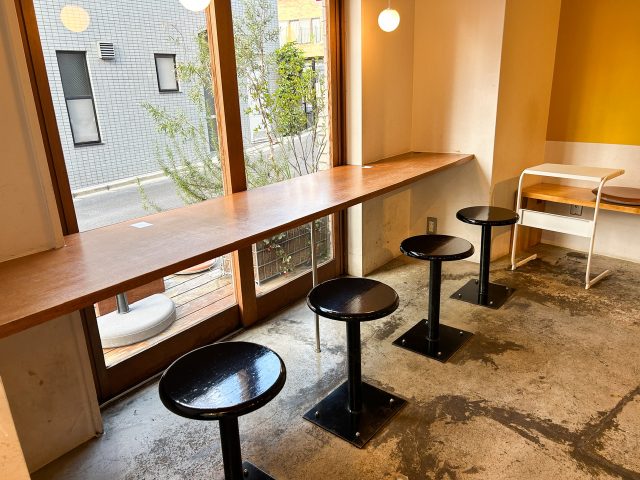 中野新宿 TRICHROMATIC COFFEE　店内