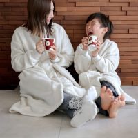 冬のおうち時間に！親子リンクで楽しむ「bon moment 軽くてあったかい 着る毛布」