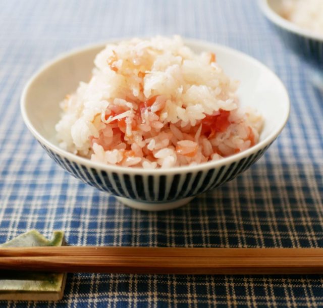 梅の炊き込みごはん