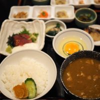 【築地】まるで隠れ家。創業53年の名店「長生庵」で至福の朝ごはん