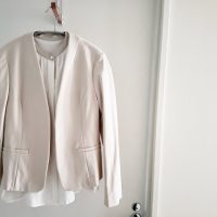 ホコリや花粉を落とす！スーツをキレイに保つ「LINECY 洋服ブラシ」