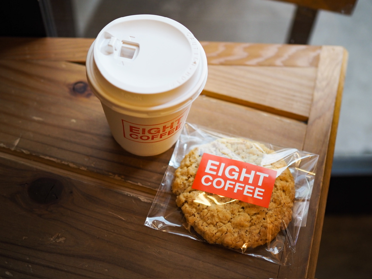 【東京・浜松町】早朝6:45オープン！「EIGHT COFFEE」で楽しむ絶品オーツラテ