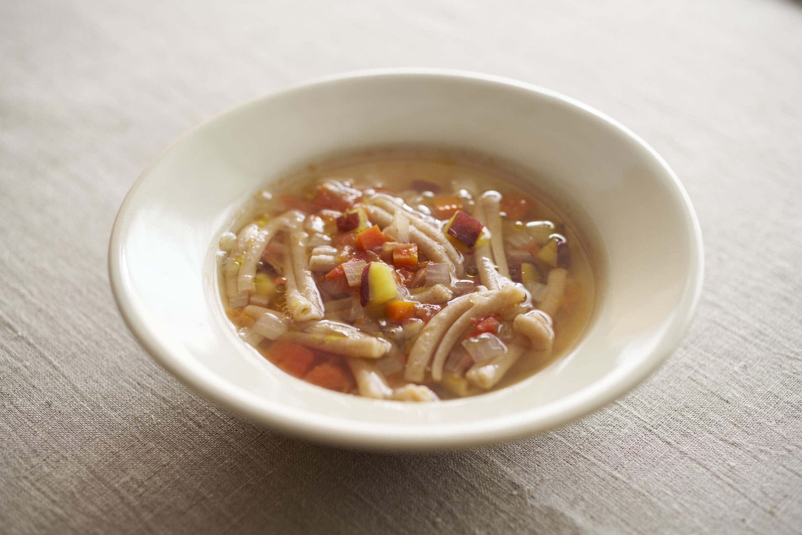 紫外線対策にも◎ 抗酸化力の強い野菜スープで作る「スープパスタ」