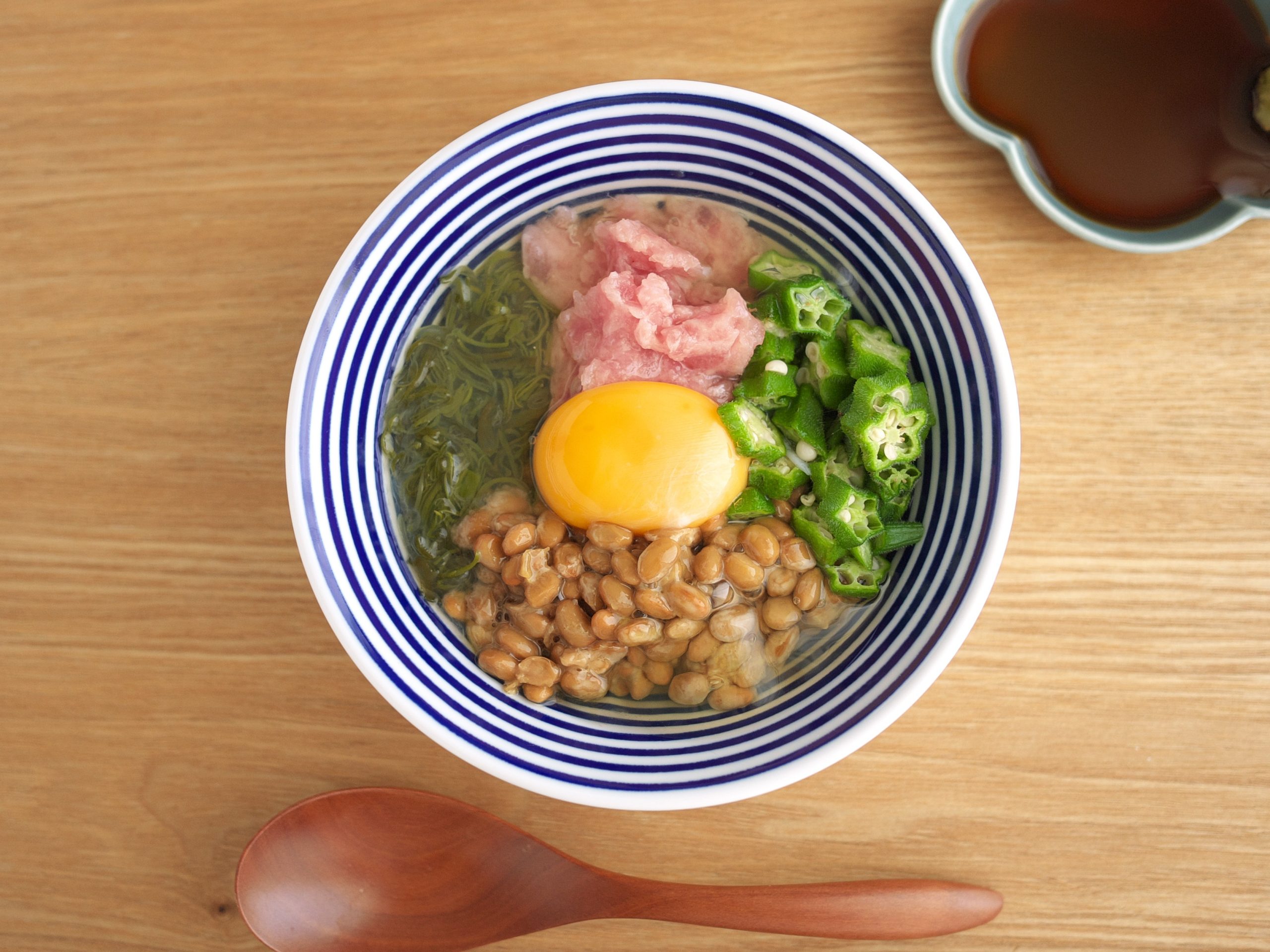 コンロ不使用!夏の腸活朝ごはん♪「ねばねば納豆ばくだん」