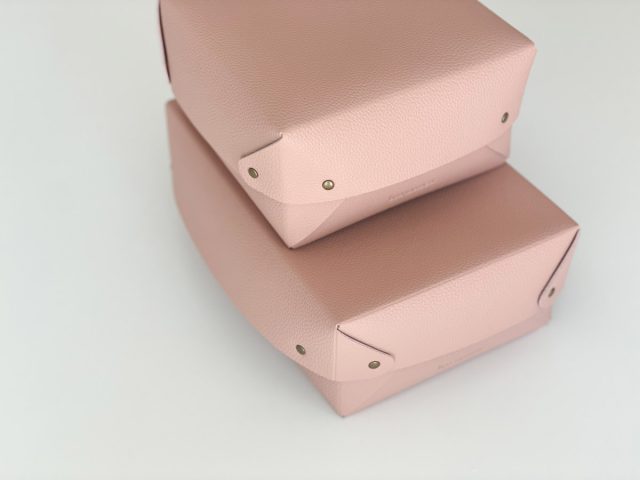 bon momentの「中身が隠せる蓋付きフェイクレザー収納ボックス」