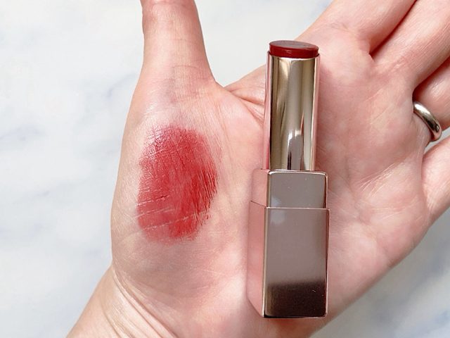 リップを手に塗ったところ