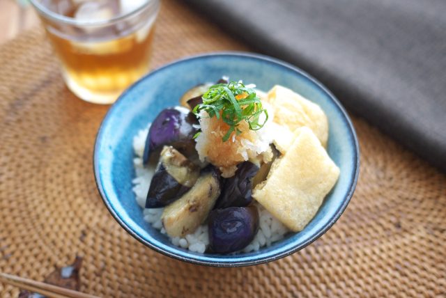 なすときつねのみぞれ丼