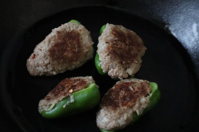 ピーマンの肉詰め