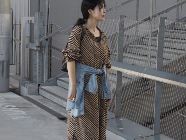 デニムシャツコーデ