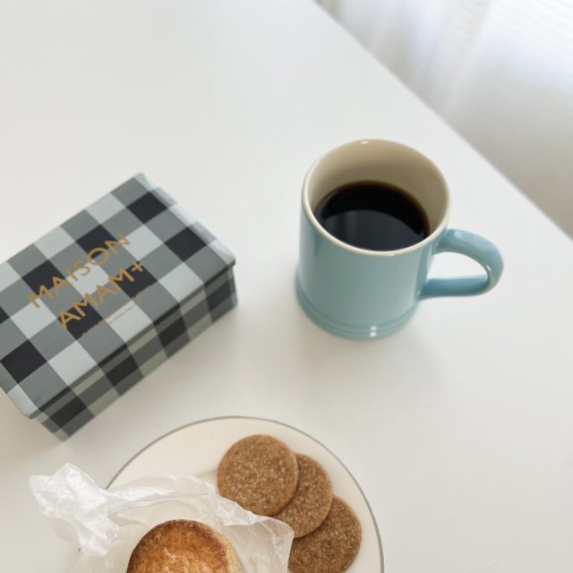 お菓子とコーヒー