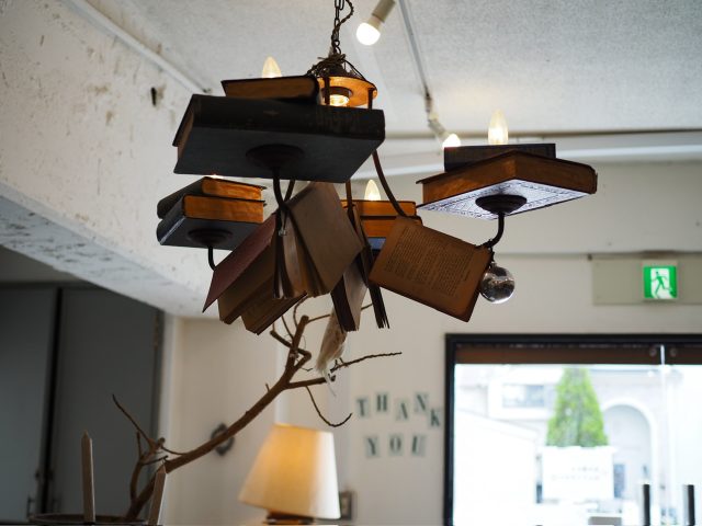 自由が丘 Rusa Ruka(ルサ ルカ) 店内 照明