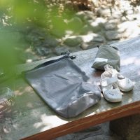 川遊びで大活躍！「メッシュ風シューズケース」が想像以上に便利♪