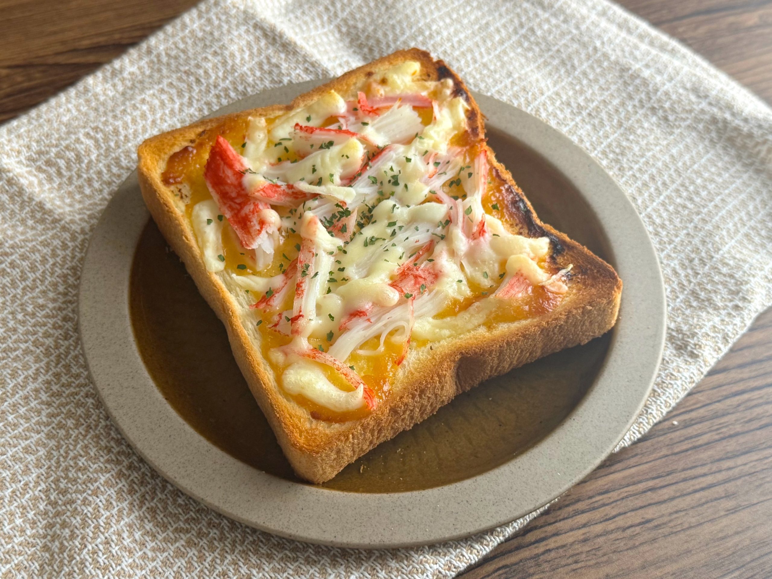 ♡トースト♡ 身近な食材でごちそう気分に♪「和風カニカマ味噌トースト」 - 朝時間.jp