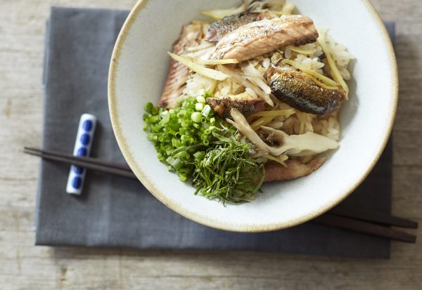 秋刀魚ときのこの炊き込みごはん