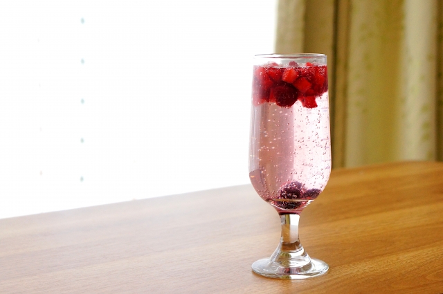 冷凍フルーツ炭酸水