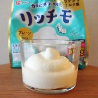 900gの新感覚ヨーグルト『リッチモ』実食！山口智子さんも驚いた“重さ×もっちり感”