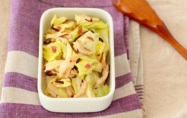 ささみとキャベツの梅こんぶあえ